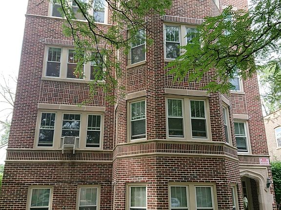 2nd image of 2216 W Morse Ave APT 2