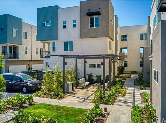 5th image of 316 Bridgewater Way Unit 8
