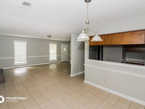 4th image of 4558 Pine Top Cir E