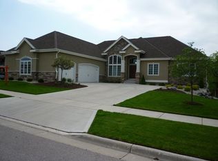 1703 Ashford Ln, Waunakee, WI 53597