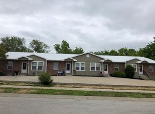812 SE 11th St UNIT A, Oak Grove, MO 64075