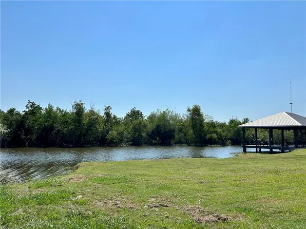 Kaylee Ln, Barataria, LA 70036