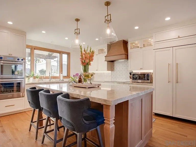 7768 Prospect Pl — Photo 9