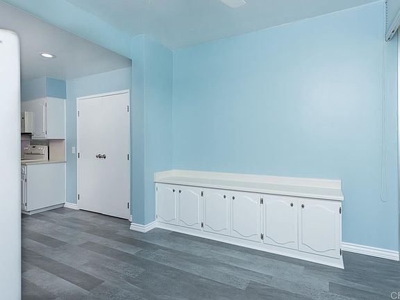 5th image of 1001 Genter St #8H