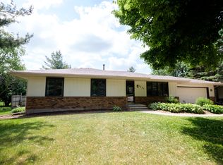 3450 Springwheat St, Rockford, IL 61114