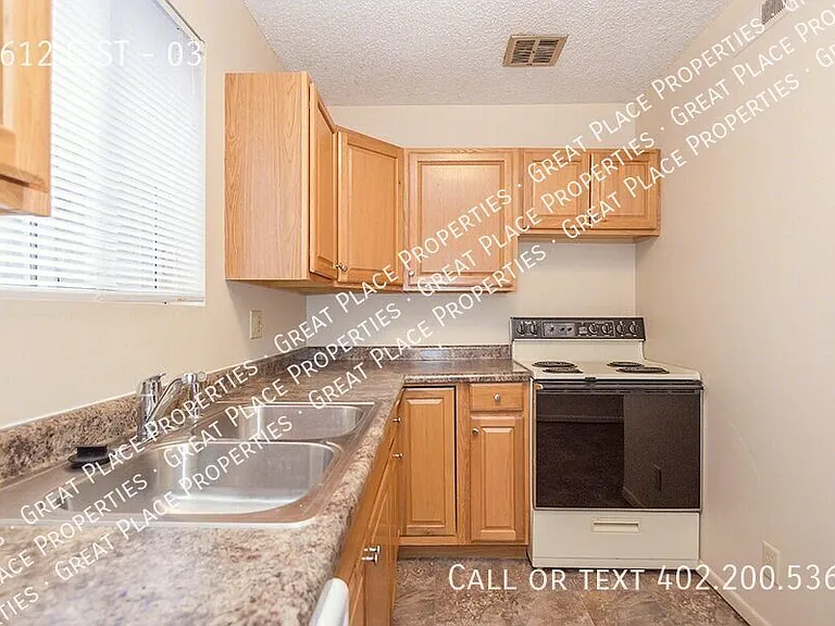1612 C St #3 — Photo 10