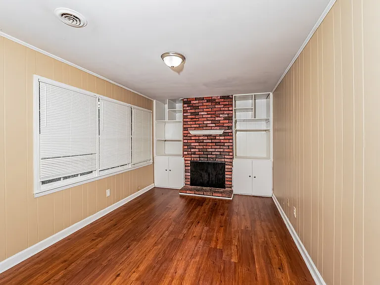 1700 Serene Dr — Photo 9