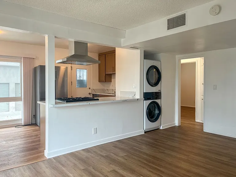3315 W 104th St — Photo 9
