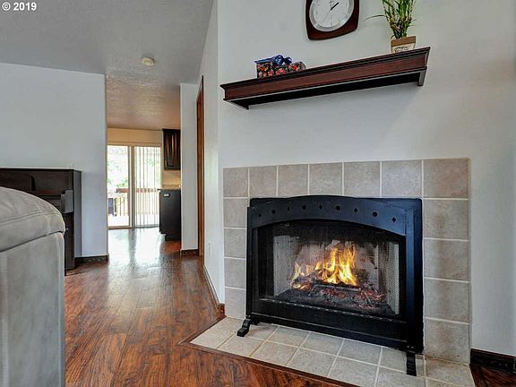 5th image of 1205 SE 72nd Ave