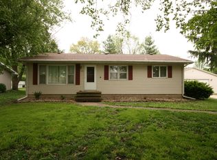145 Buckles Dr, Niantic, IL