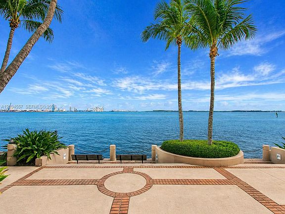 2nd image of 520 Brickell Key Dr APT A1113