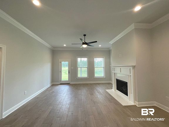 4th image of 1642 Fenton Cir
