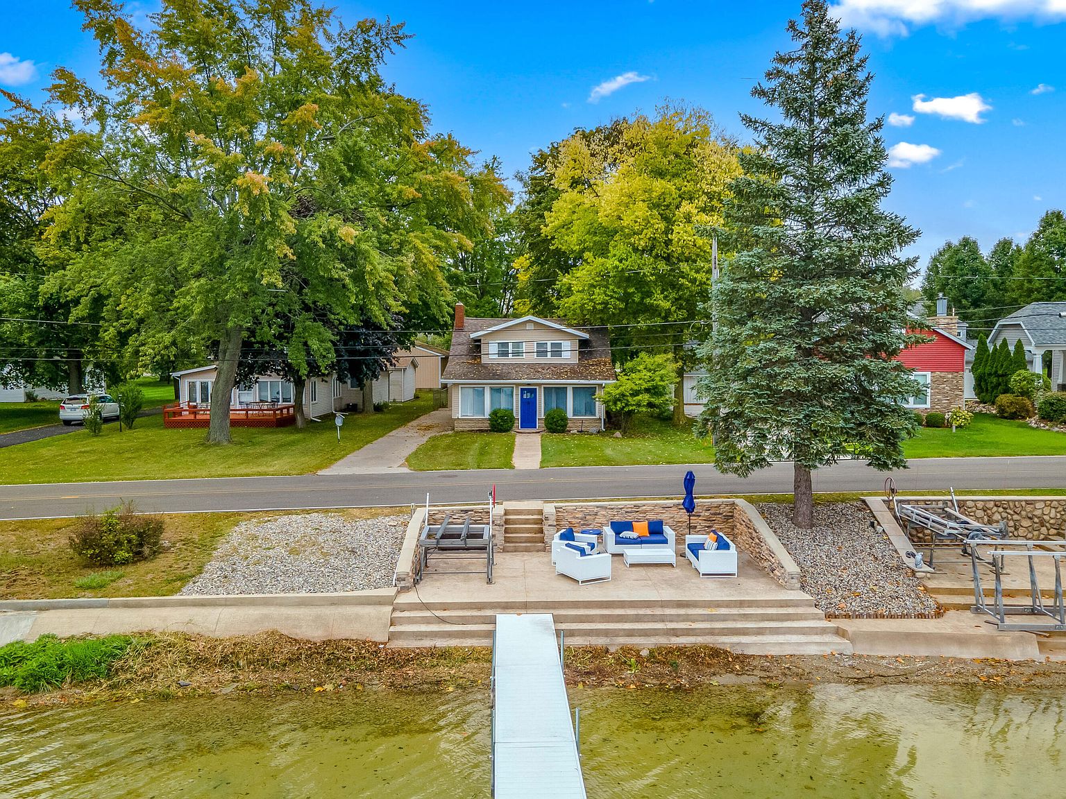 683 Lake Dr, Coldwater, MI 49036 Zillow