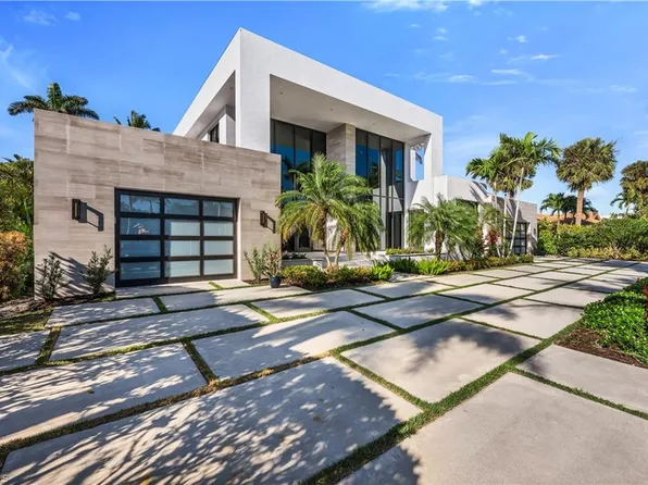 665 Fountainhead WAY, NAPLES, FL 34103