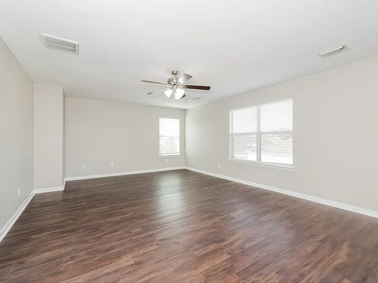 3330 Legends Mill Dr — Photo 14