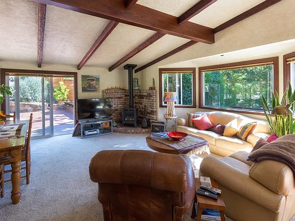 4th image of 3988 Glenwood Dr