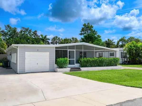 2 Sonderhen Dr, Naples, FL 34114