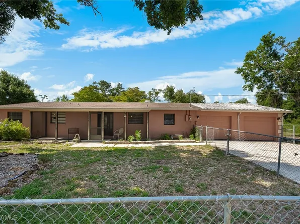 7384 Coon Rd, North Fort Myers, FL 33917