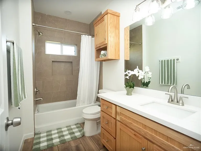 2104 E San Andrea St #4 — Photo 22