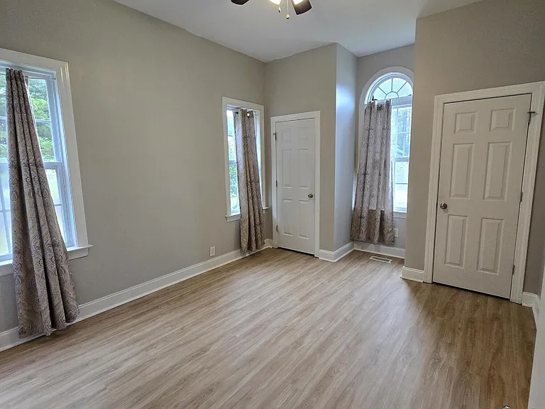 18 Castlewood Dr — Photo 9