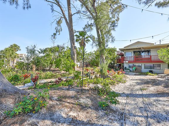 3rd image of 10220 Gulf Blvd APT 1