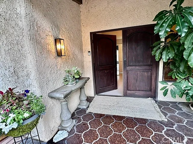 4 bed, 4212 sqft, $11,000 — Photo 4