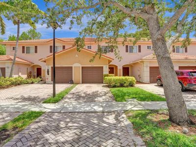 8806 S Isles Cir, Tamarac, FL, 33321