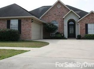 506 Emancipation Dr, Broussard, LA 70518