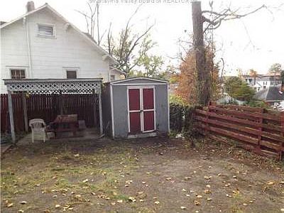 5th image of 915 Somerset Dr