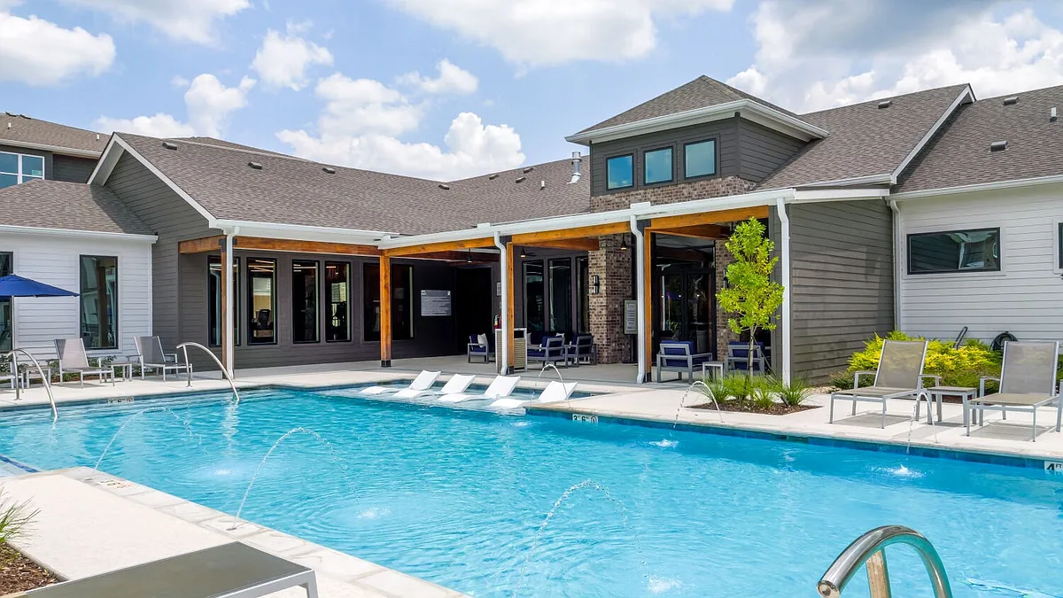 Building Photo - The Waters at Settlers Trace