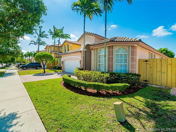 5th image of 11310 NW 79th Ln