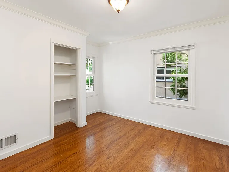 80 Castenada Ave — Photo 24