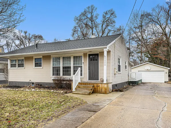 2422 Dawn St, Jackson, MI 49203