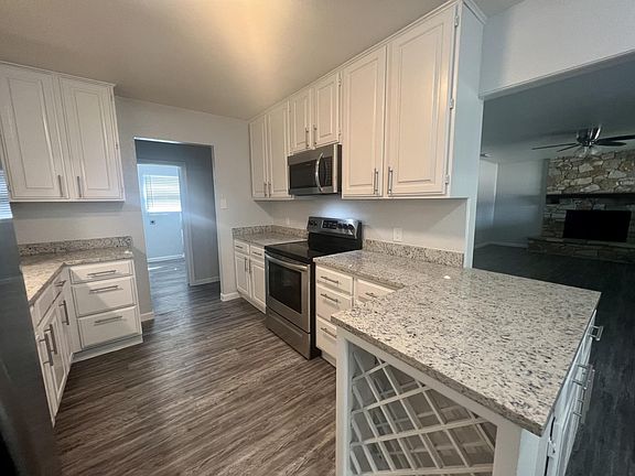 5th image of 1025 Richmond Dr