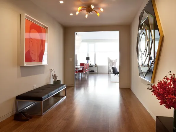 350 West Broadway image 1 of 6