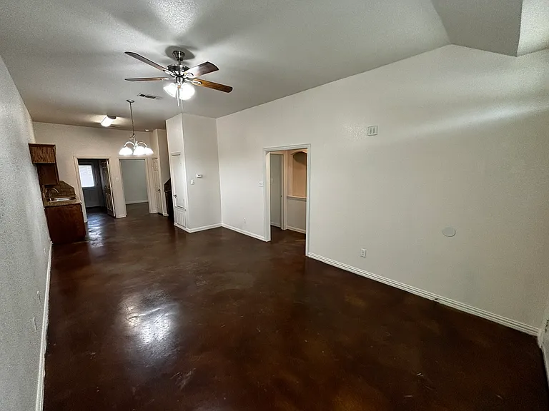 507 E Zenith Ave #A — Photo 5