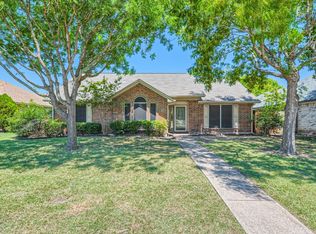 1207 Hall Rd, Seagoville, TX 75159