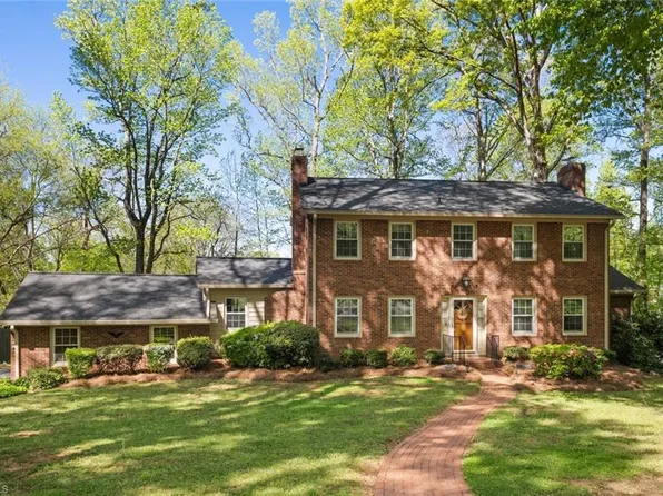 4448 Woodlark Ct, Clemmons, NC 27012