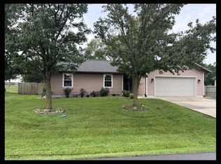 1414 Rosewood Ter, Macon, MO 63552