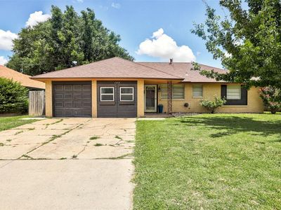 125 SW 11th St, Moore, OK, 73160