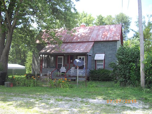 5th image of 304 W Cherry St