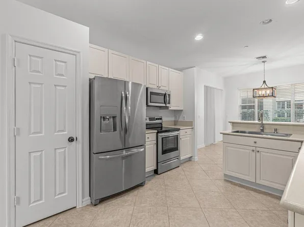 118 Lancaster Road, Boynton Beach, FL 33426