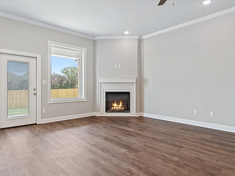 19139 Seneca Dr — Photo 7