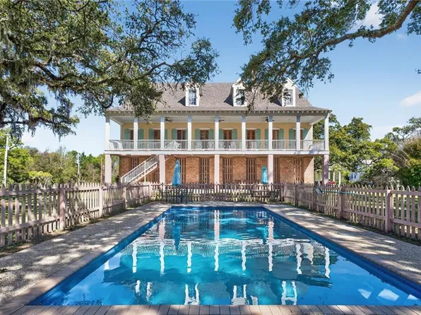 794 W Beach Blvd, Pass Christian, MS 39571
