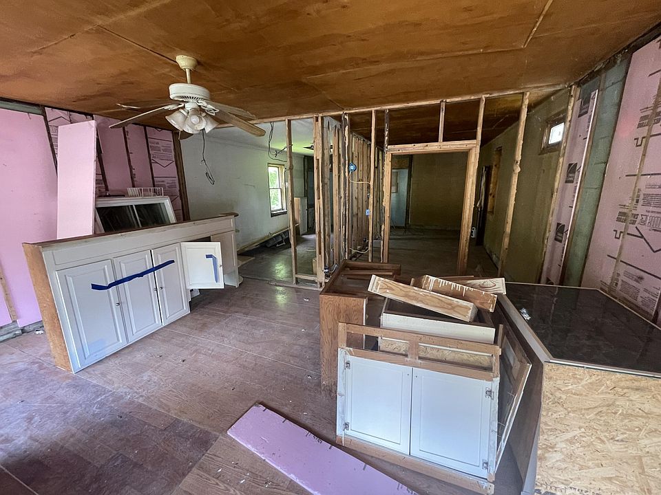 2nd image of 712 Casteel Dr