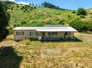 699 Cox Rd, Yoncalla, OR 97499