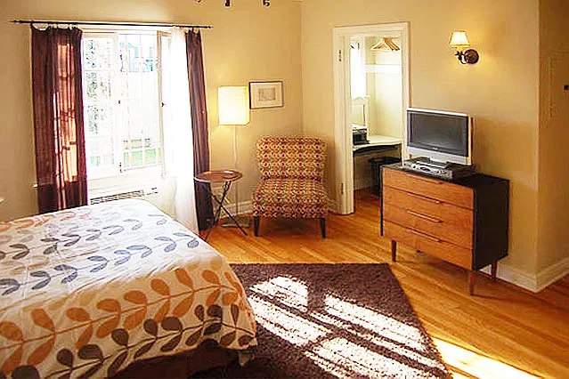 Studio, 345 sqft, $2,180 — Photo 2