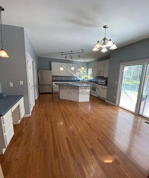 2209 Tigers Way — Photo 10