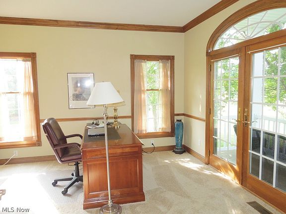 3rd image of 1649 E Haymarket Way