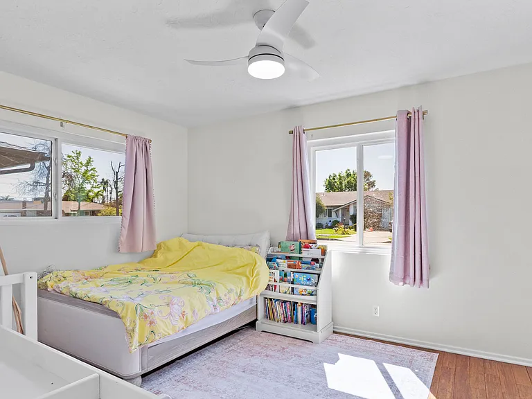 1511 E Orange Grove Ave — Photo 5
